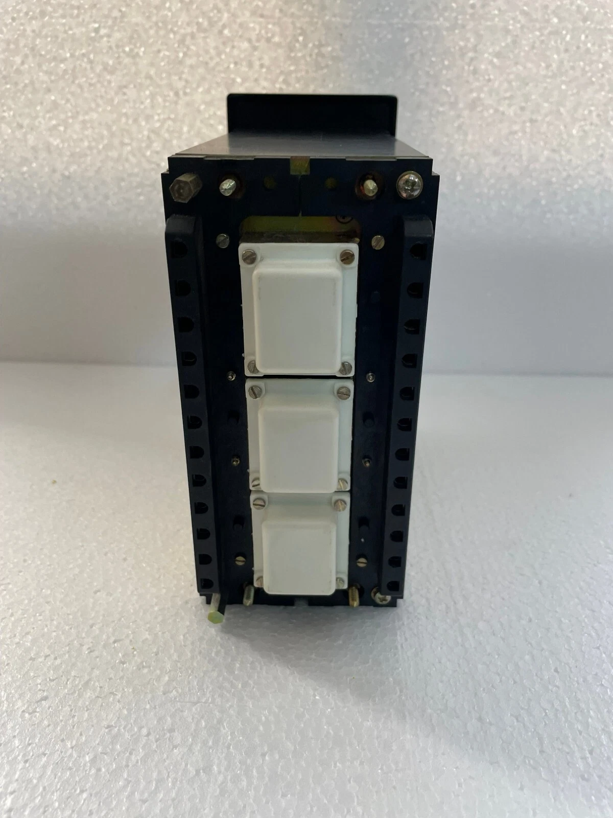 admin/uploads/uploads/CEE ITG7366 Three Pole Overcurrent Relay 5A 60Hz 0,5 IN_2.webp